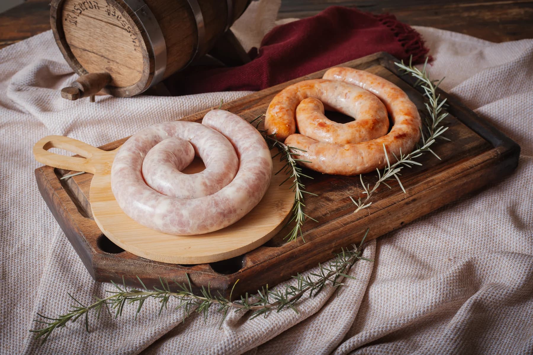 Linguiça tradicional da Brutona, crua e preparada